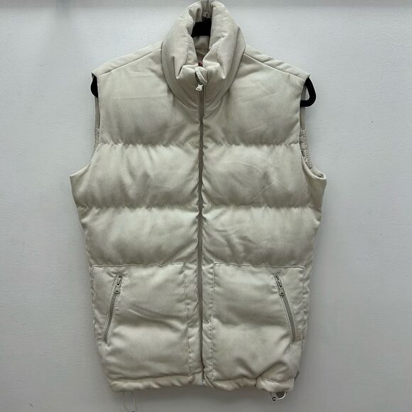 Vineyard Vines  - Picture 1 of 6